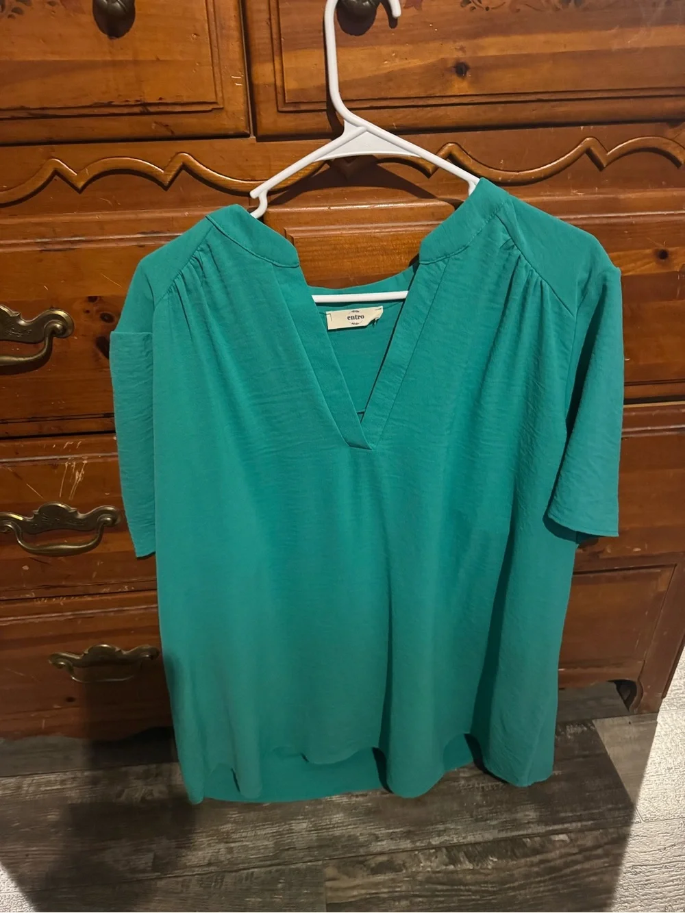 Green Short Sleeve V-Neck Women’s Top